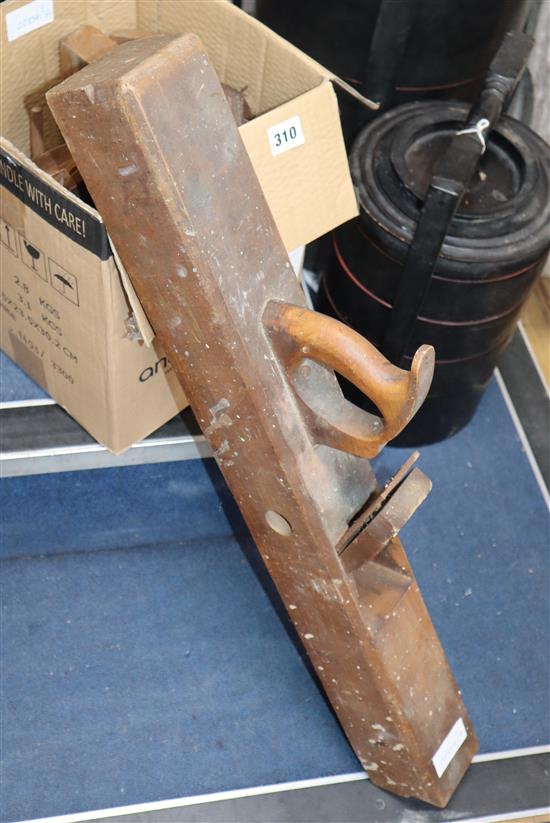 Assorted Victorian and later beech carpenters planes